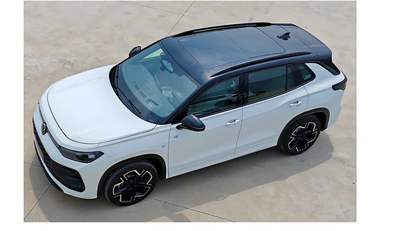 2025 VW Tayron L R Line 2