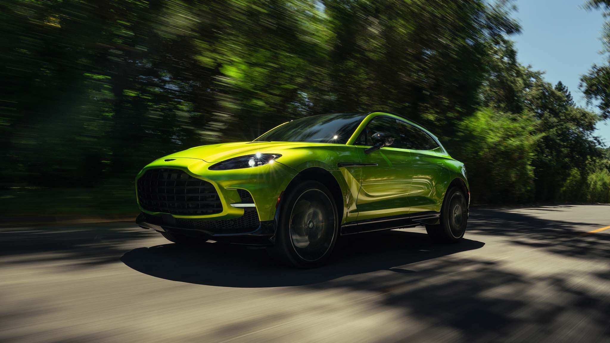 003 2025 aston martin dbx707