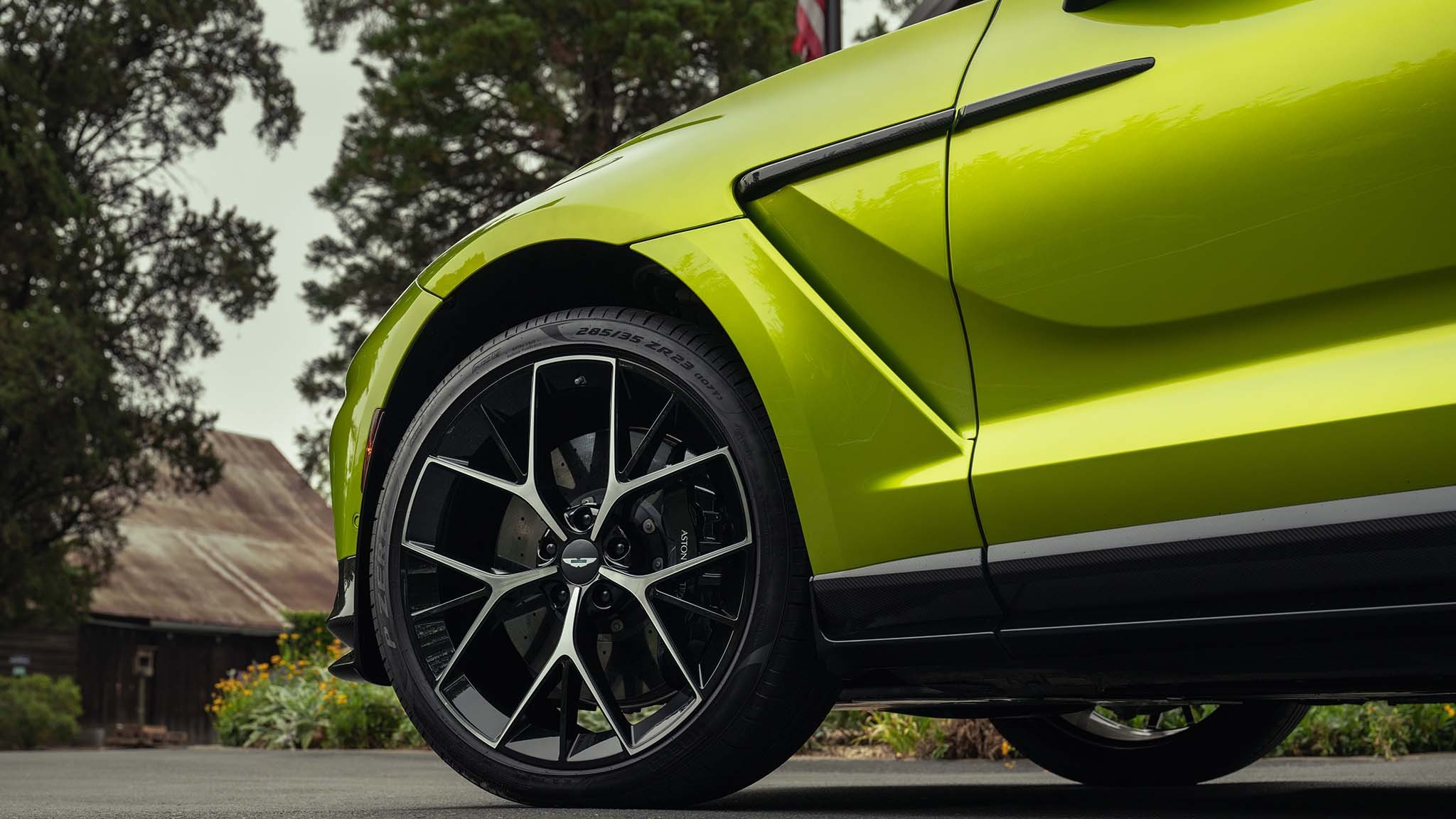 015 2025 aston martin dbx707 wheel