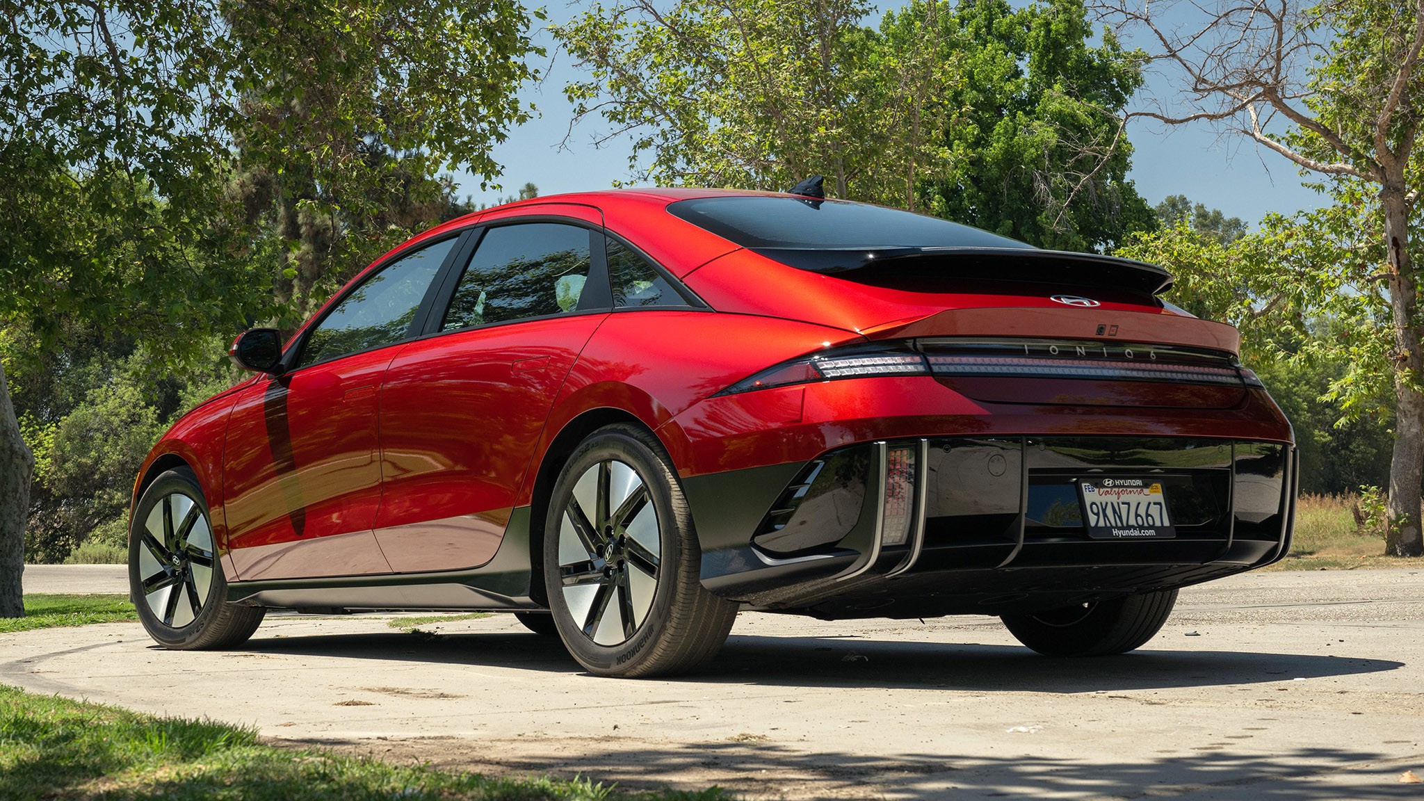 014 2025 Hyundai Ioniq 6 SE rear view