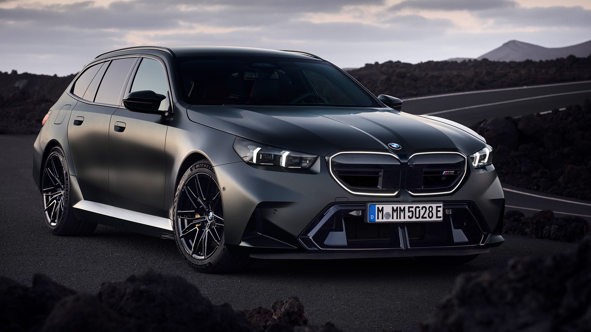 2025 BMW M5 Touring reveal 13