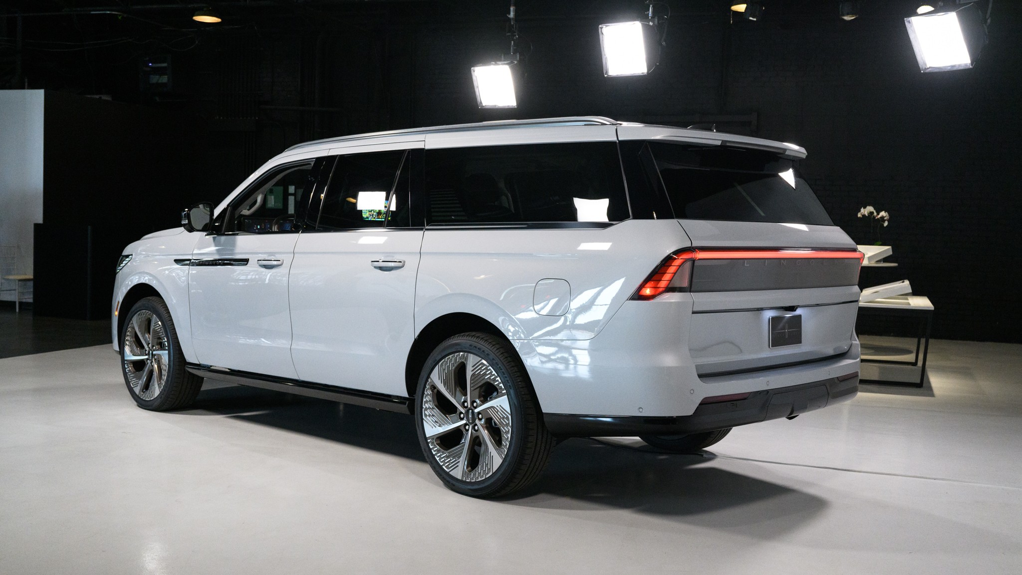 003 2025 Lincoln Navigator