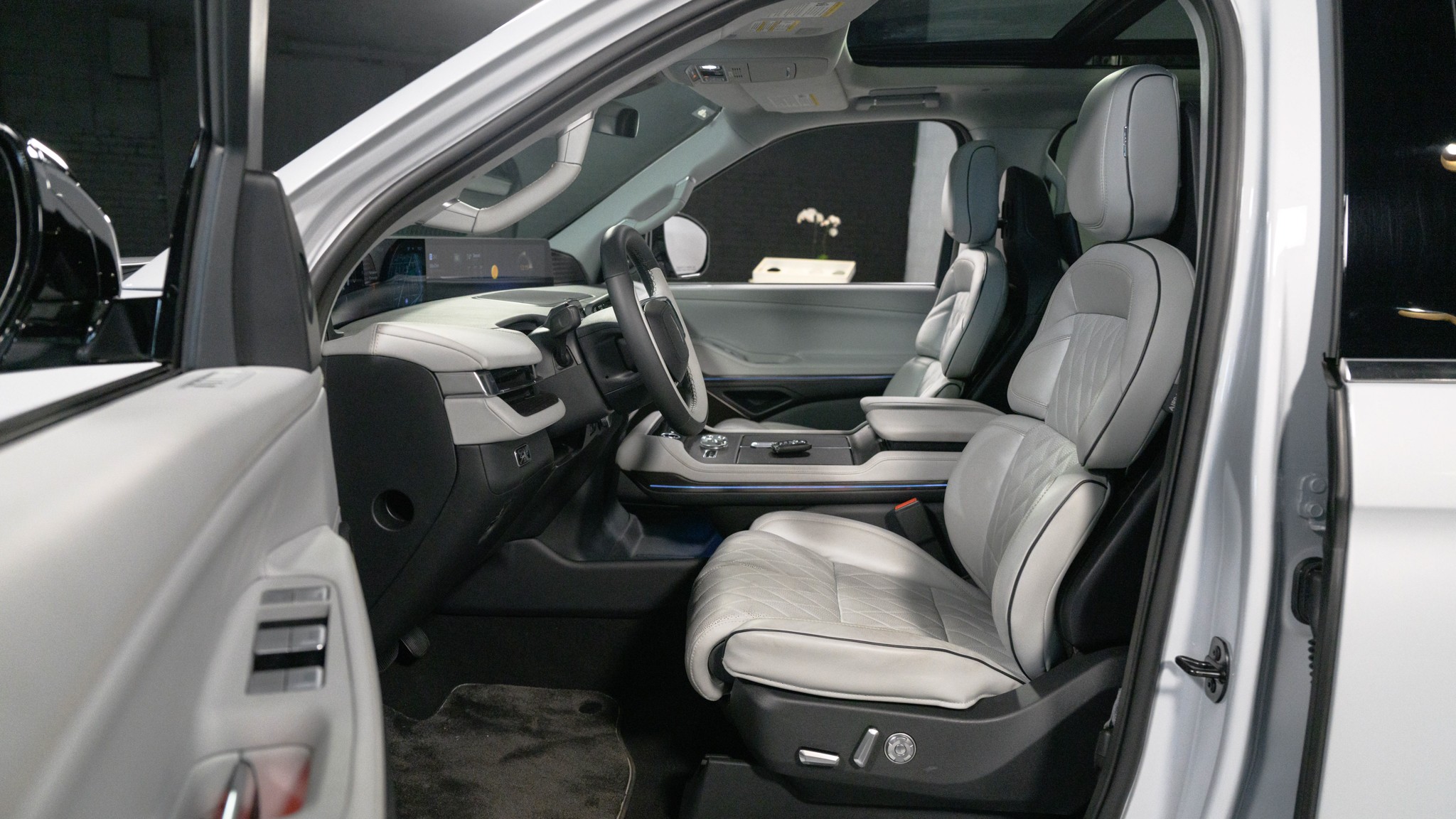 023 2025 Lincoln Navigator