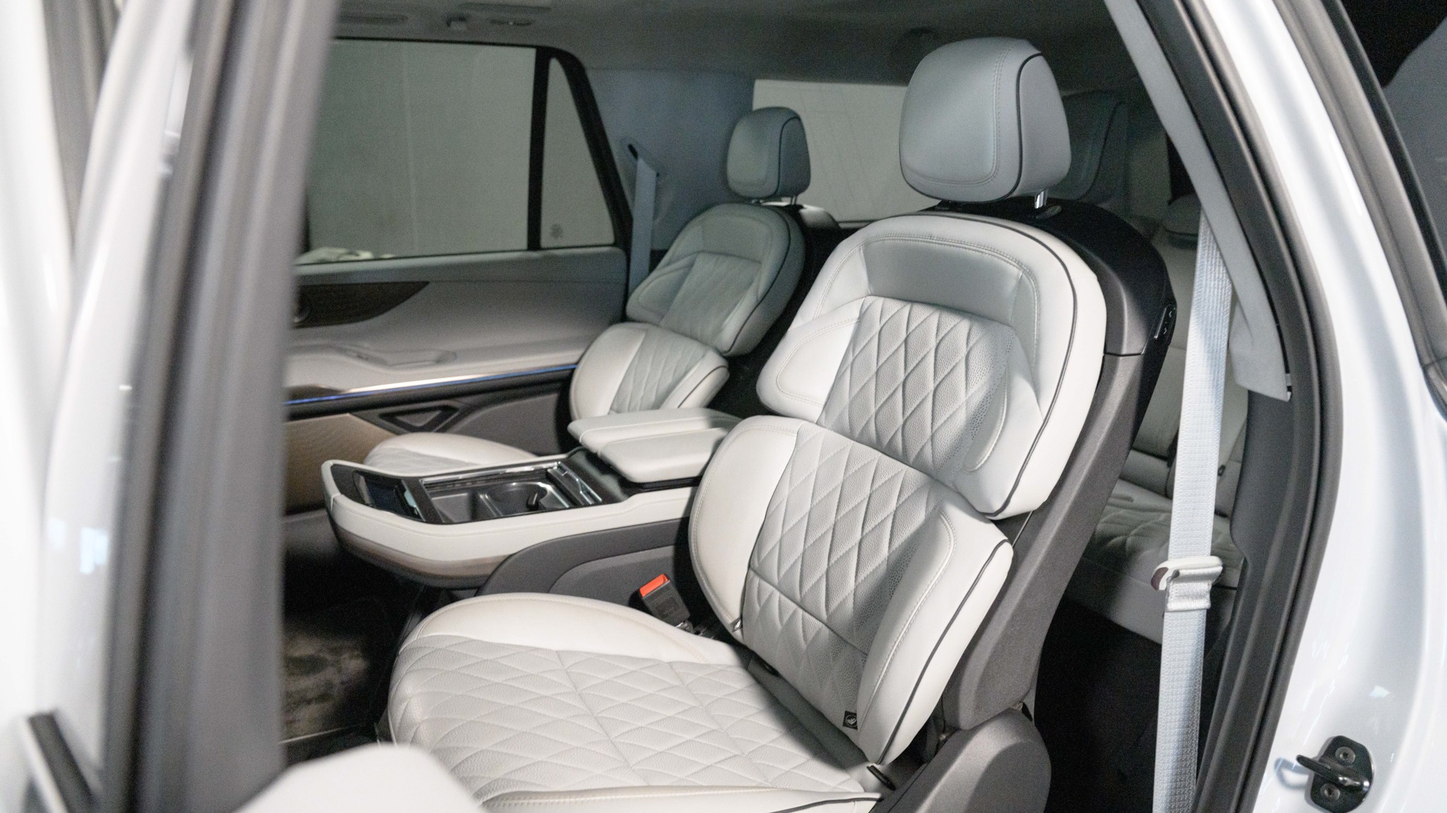 029 2025 Lincoln Navigator