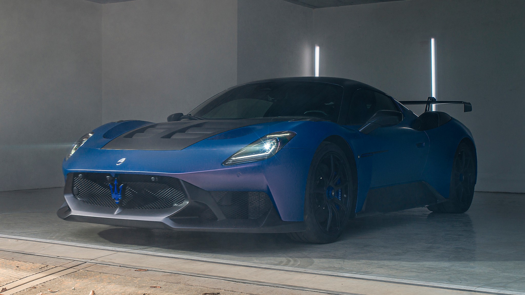 21 Maserati GT2 Stradale