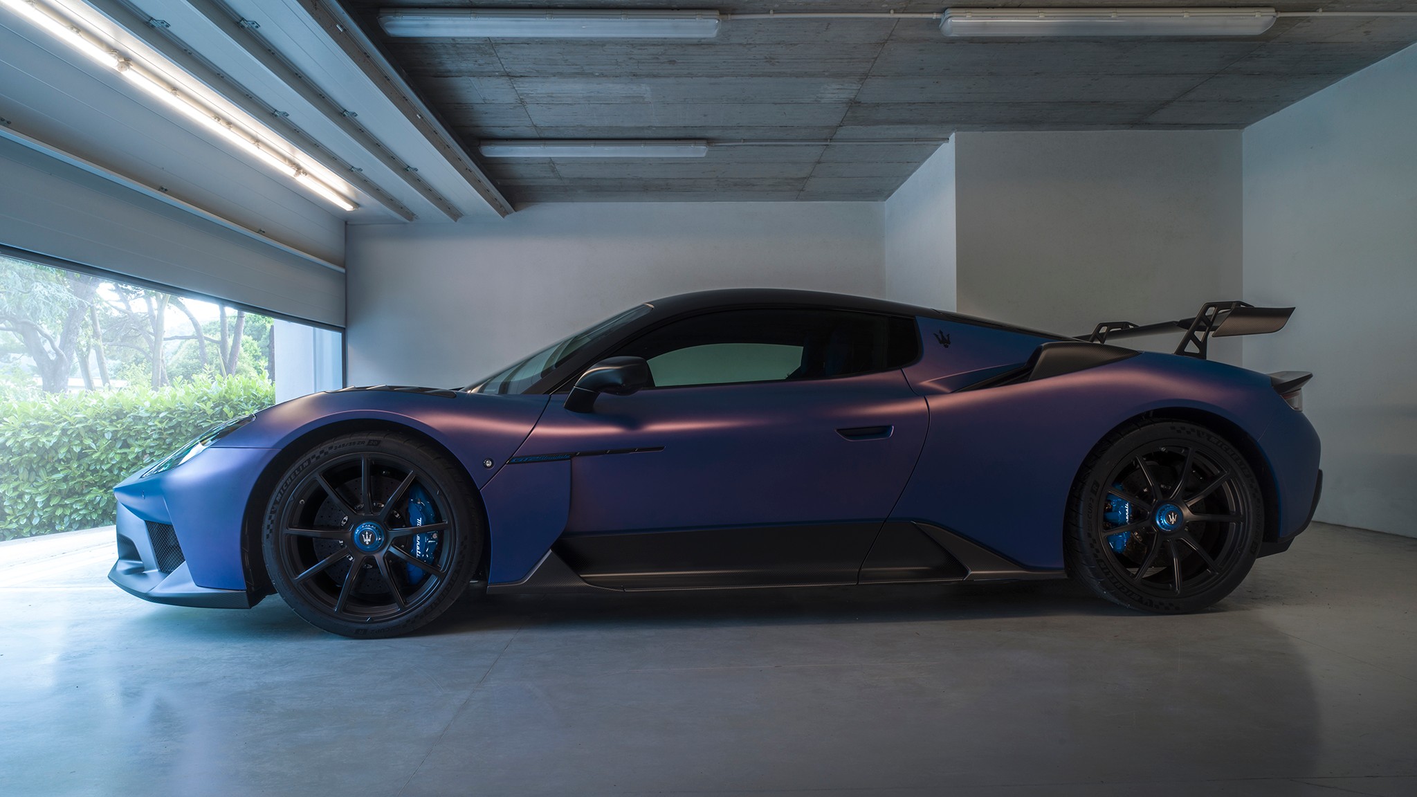 27 Maserati GT2 Stradale