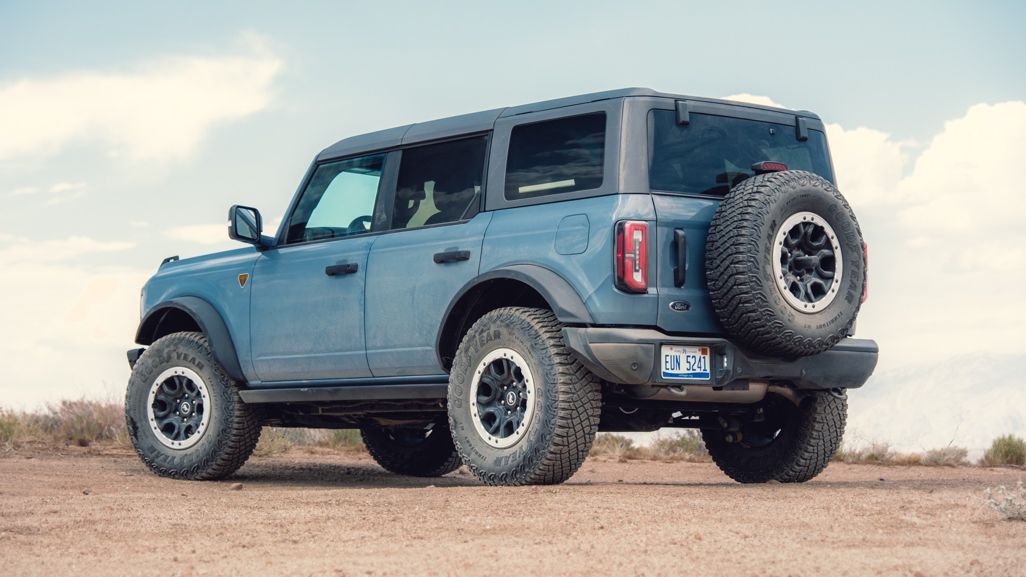 025 OffRoad SUV Comparo LandCruiser Wrangler Bronco