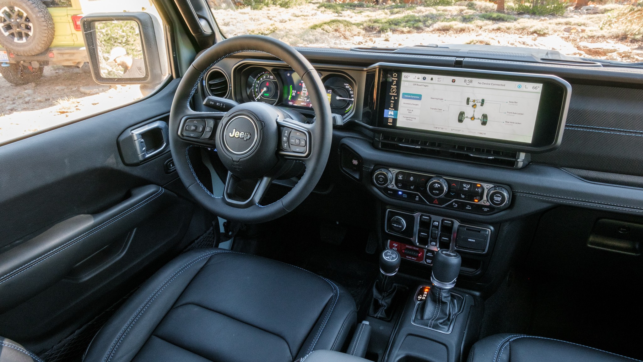 039 OffRoad SUV Comparo LandCruiser Wrangler Bronco