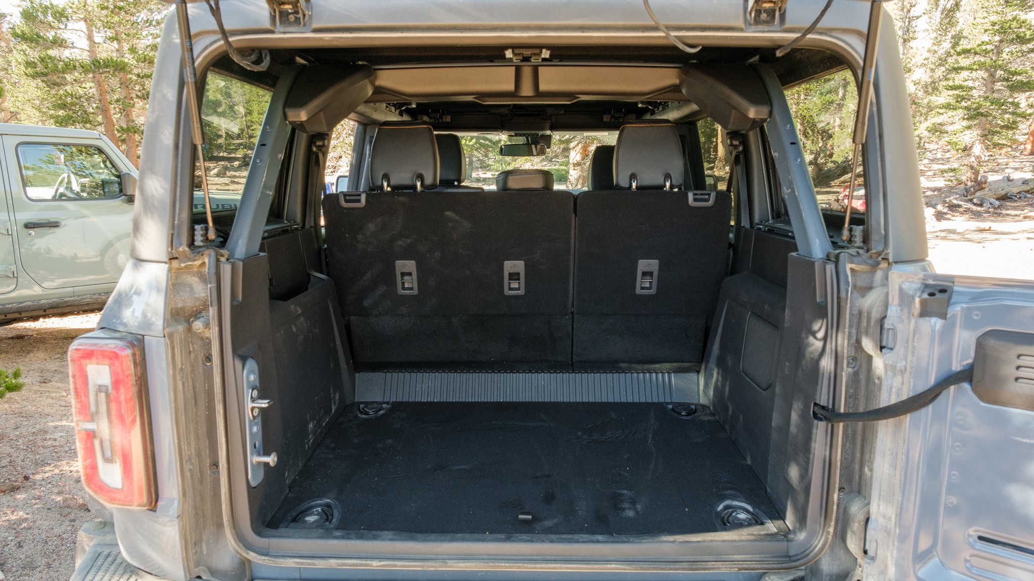 048 OffRoad SUV Comparo LandCruiser Wrangler Bronco