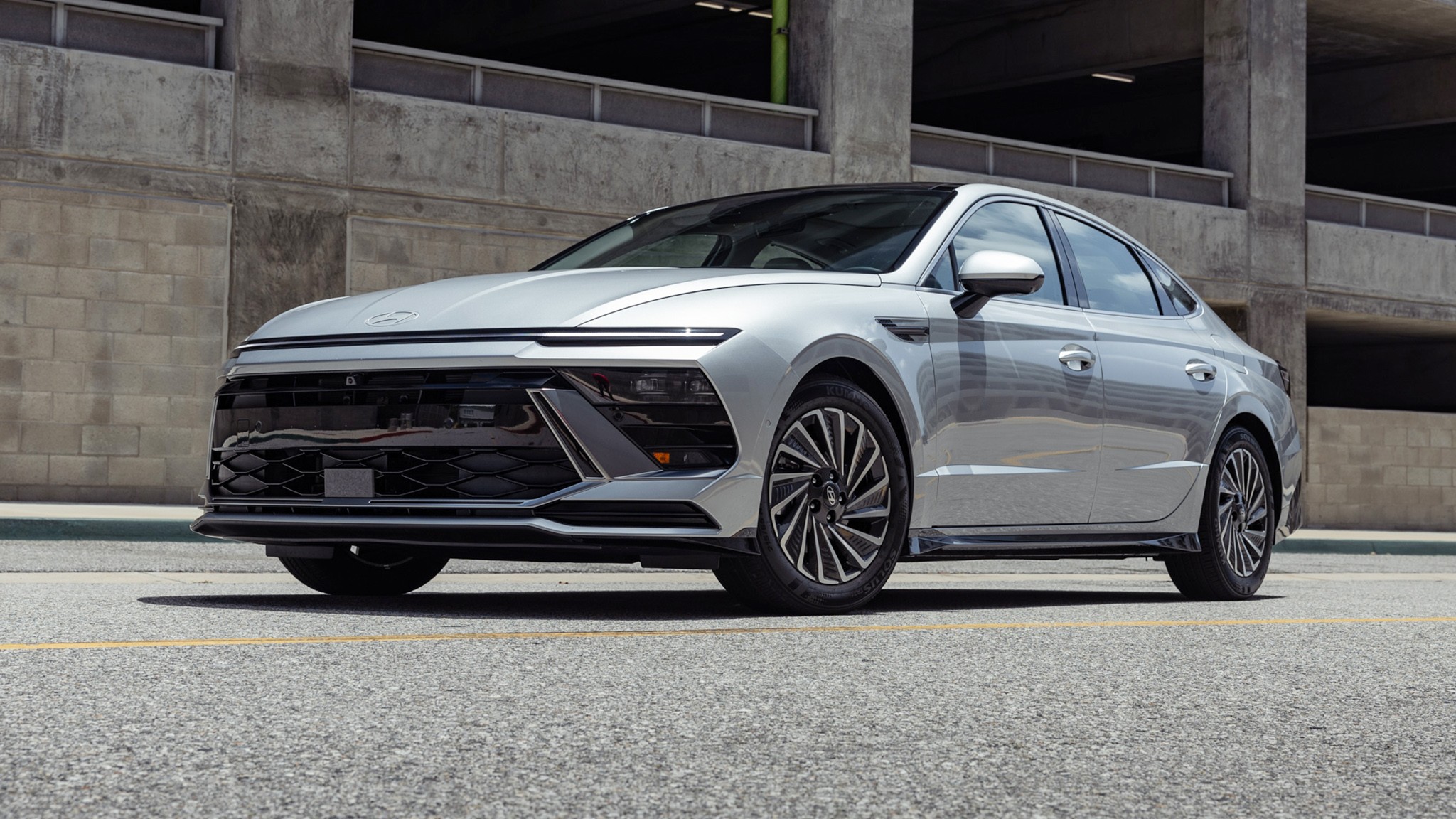 2025 Hyundai Sonata Hybrid