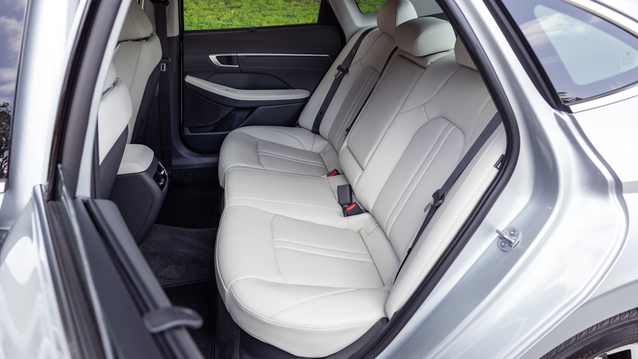 028 2025 Hyundai Sonata Hybrid interior