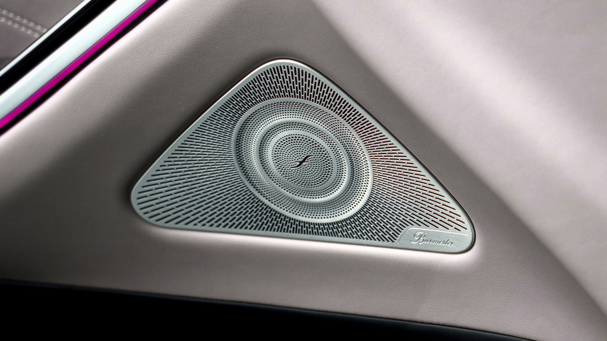 2025 Mercedes Maybach S680 Edition Nordic Glow 3