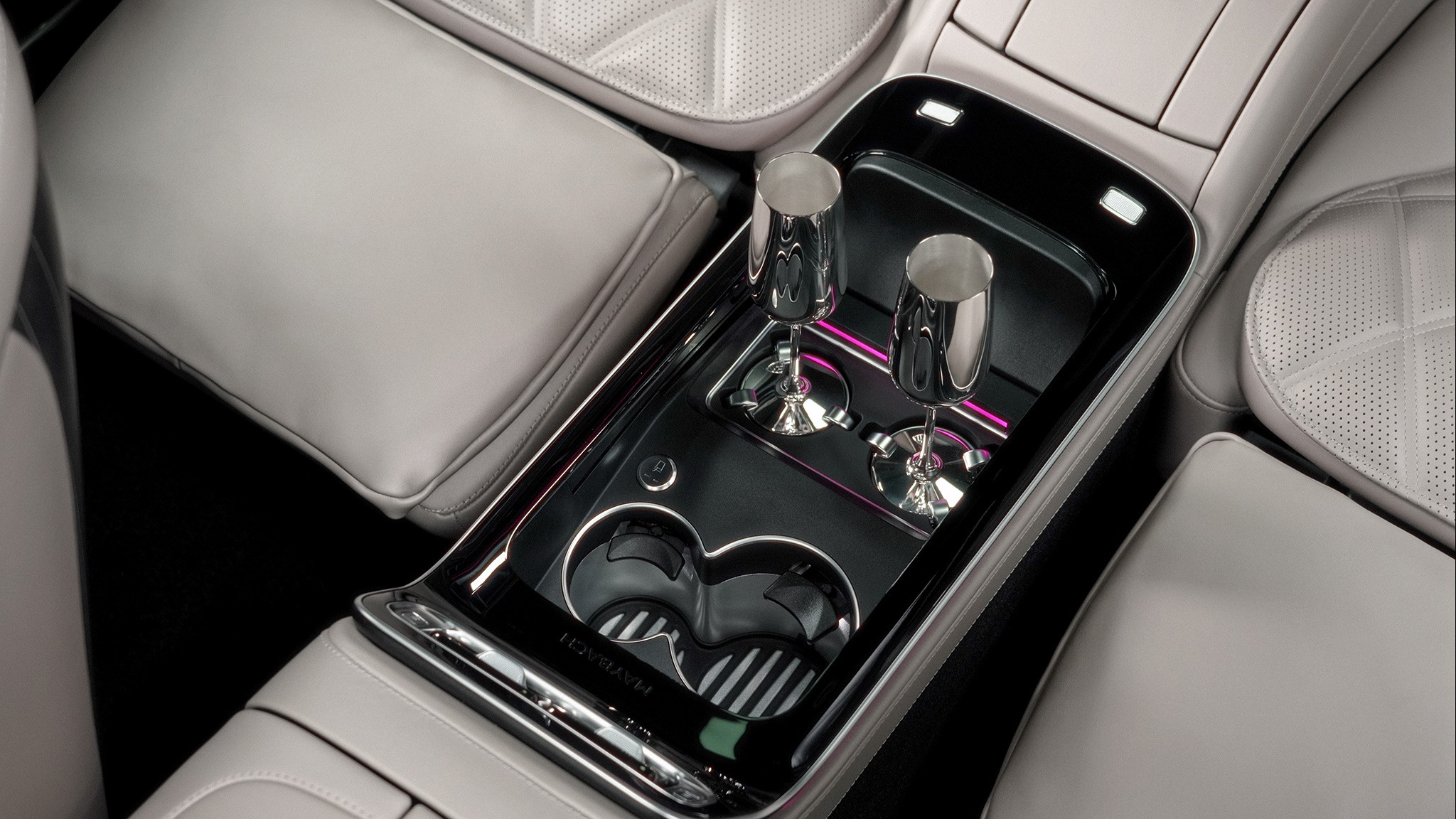 2025 Mercedes Maybach S680 Edition Nordic Glow 11