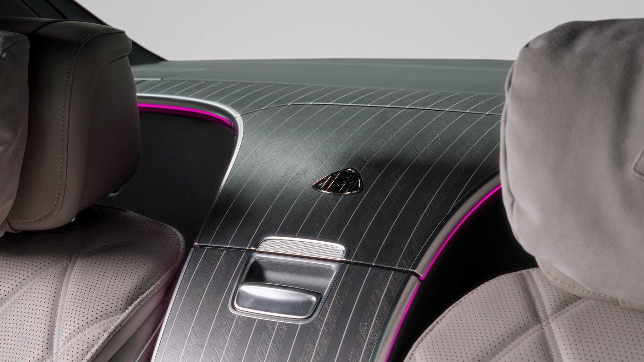 2025 Mercedes Maybach S680 Edition Nordic Glow 18