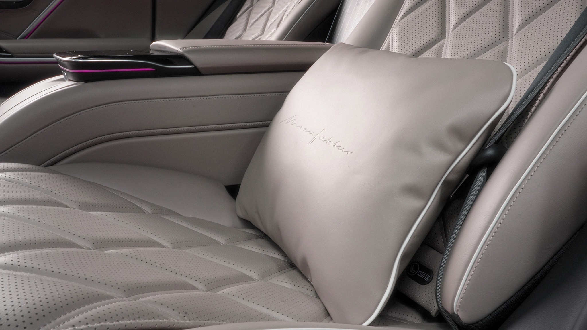 2025 Mercedes Maybach S680 Edition Nordic Glow 19