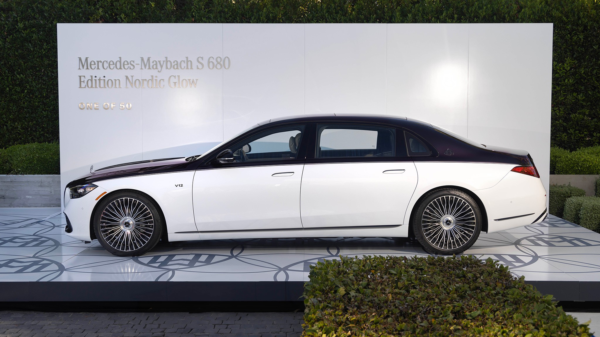 2025 Mercedes Maybach S680 Edition Nordic Glow 25