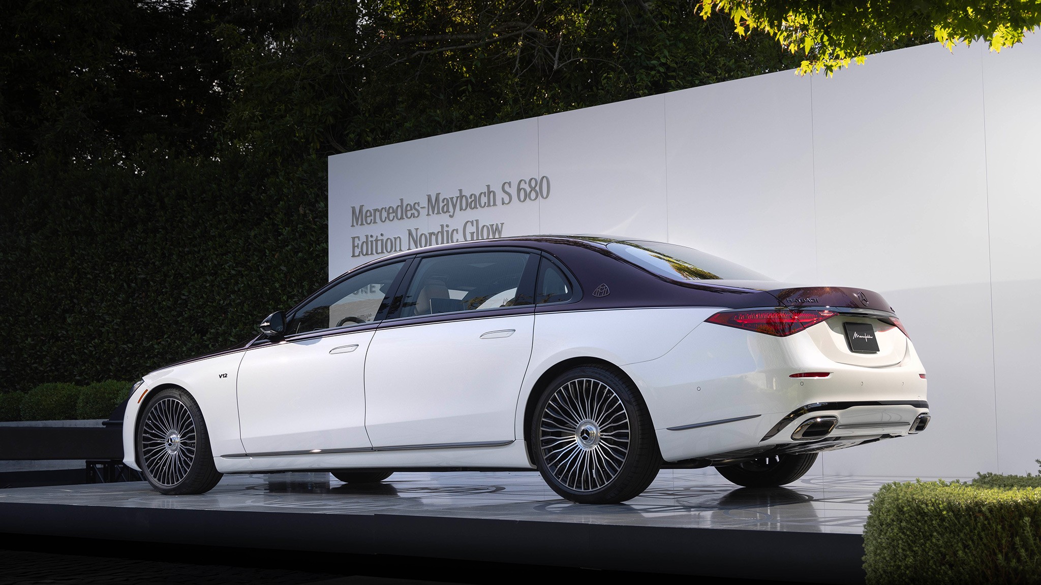 2025 Mercedes Maybach S680 Edition Nordic Glow 26