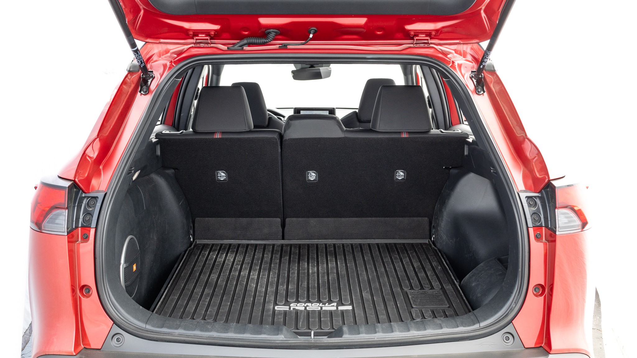 057 2024 Toyota Corolla Cross trunk