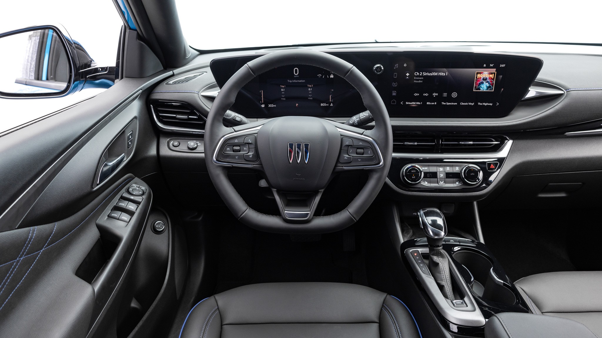 062 2024 Buick Envista interior