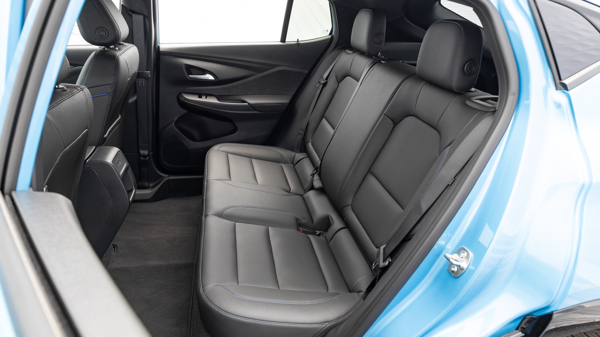 064 2024 Buick Envista rear seats