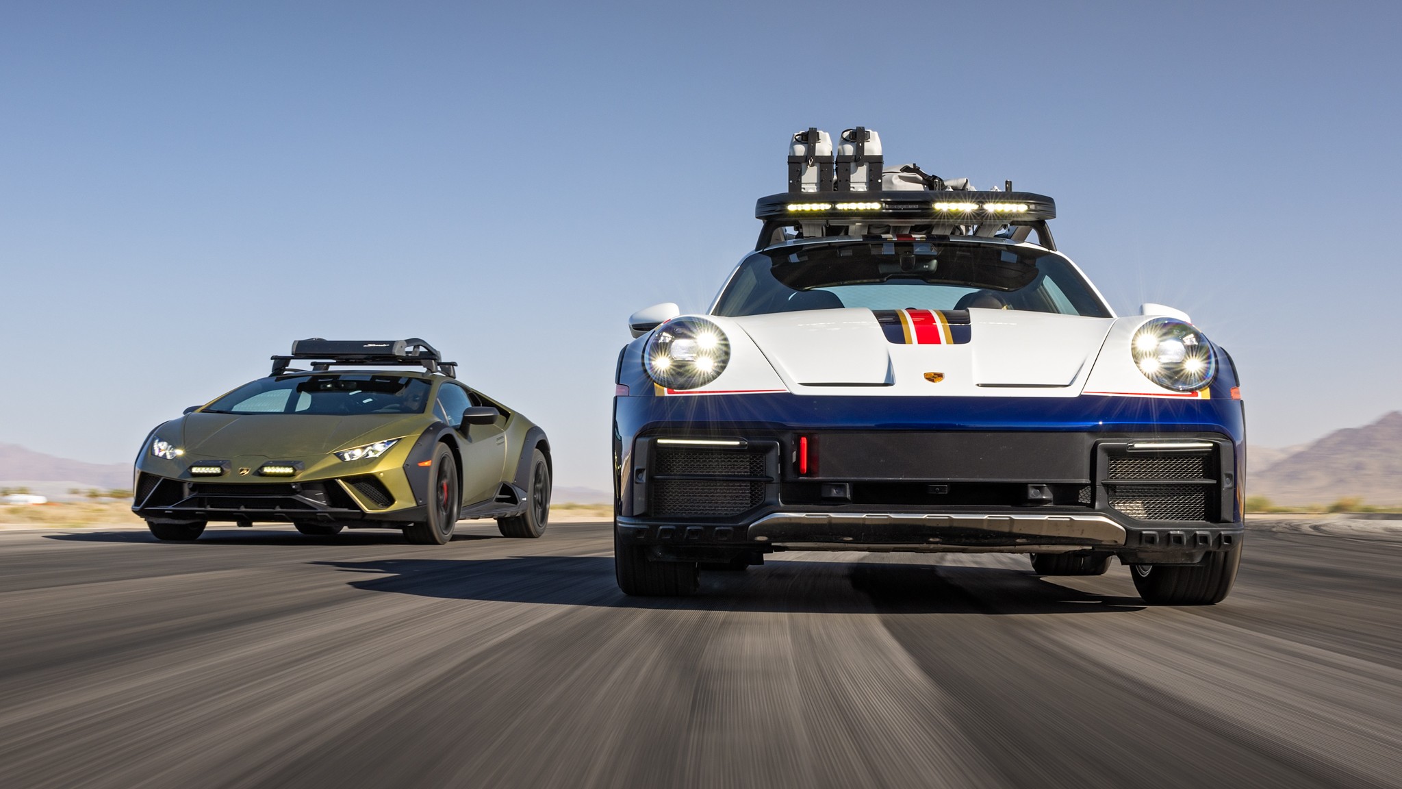 009 2024 Porsche 911 Dakar