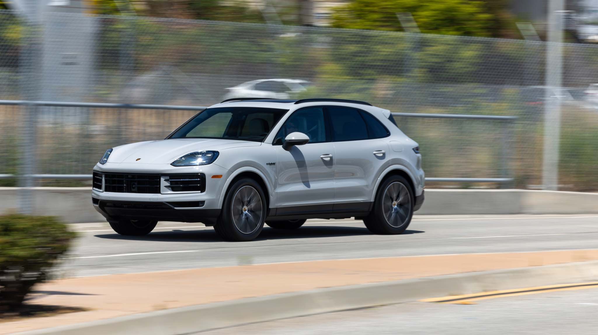 009 2024 Porsche Cayenne E hybrid