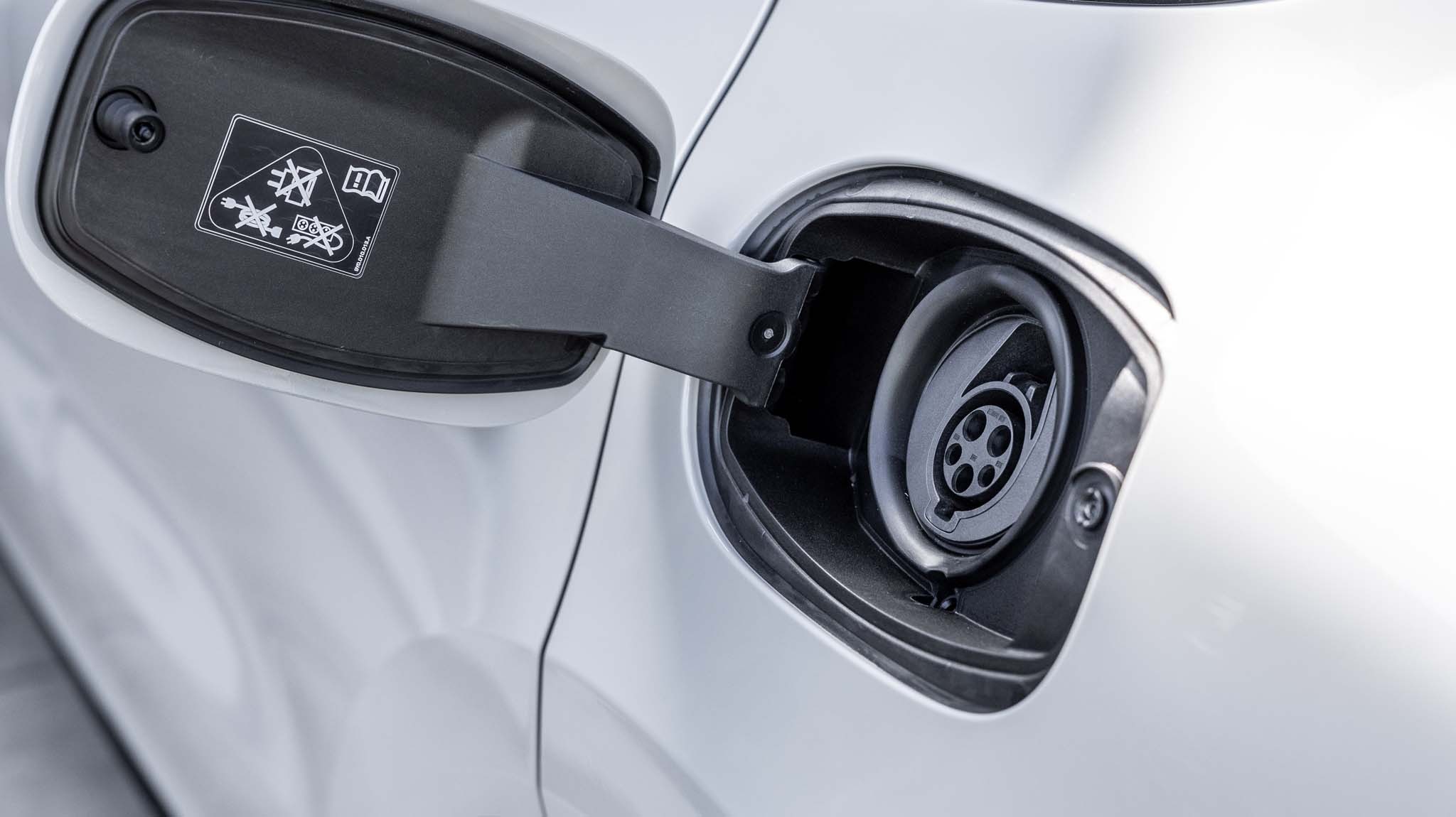 018 2024 Porsche Cayenne E hybrid