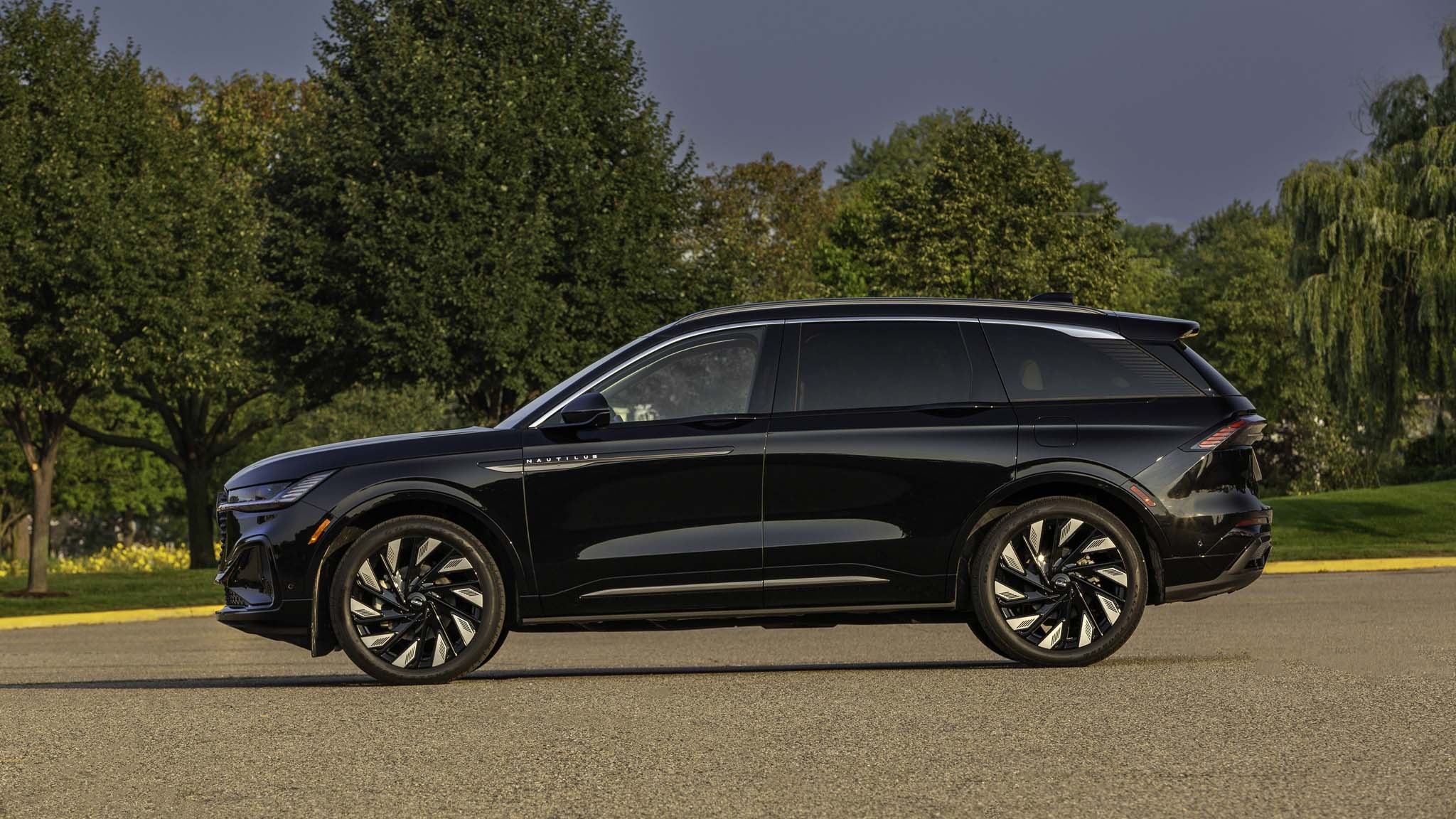 009 2024 Lincoln Nautilus AWD Black Label