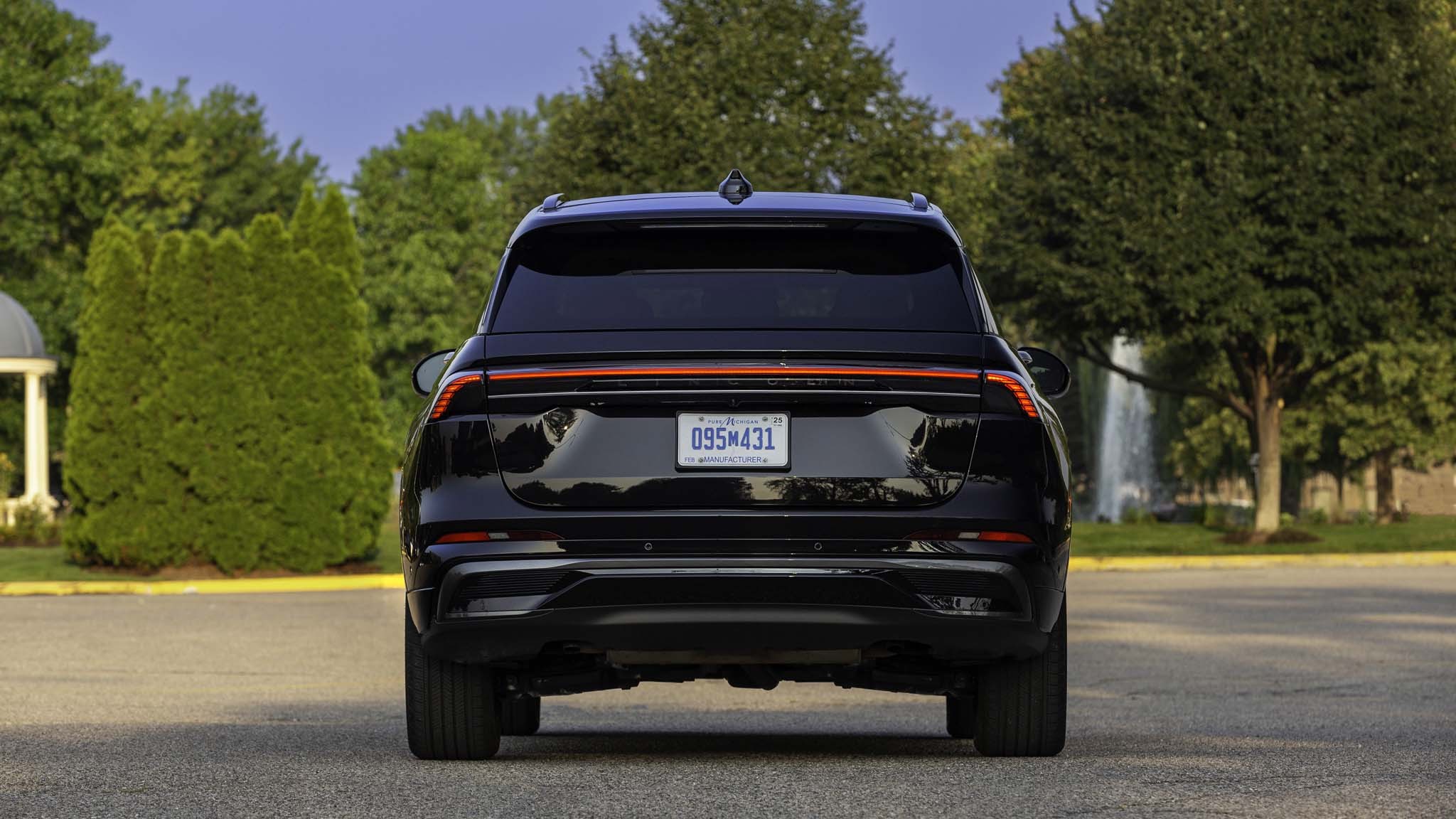 011 2024 Lincoln Nautilus AWD Black Label rear view