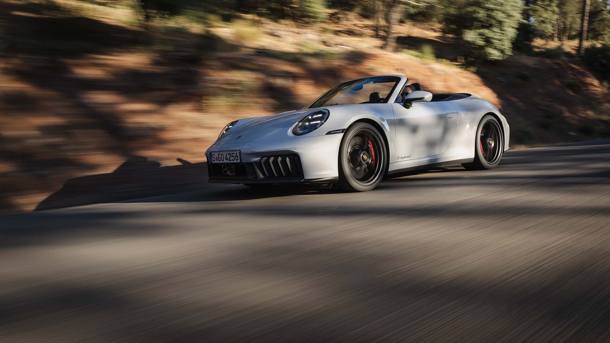 002 2025 porsche 911 carrera gts hybrid