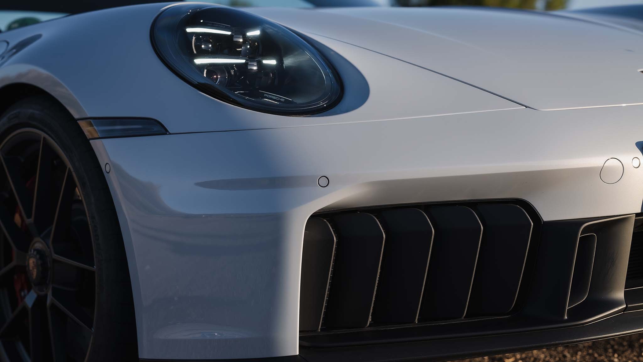 019 2025 porsche 911 carrera gts hybrid