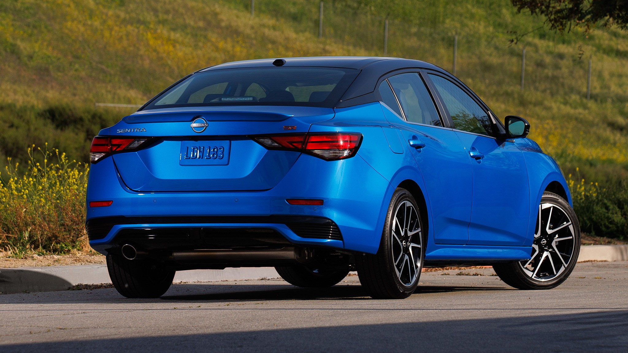 2025 Nissan Sentra sedan 36