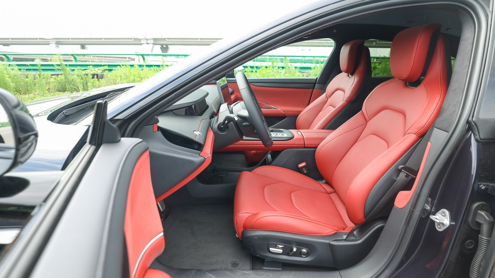 4 2024 Xiaomi SU7 seats