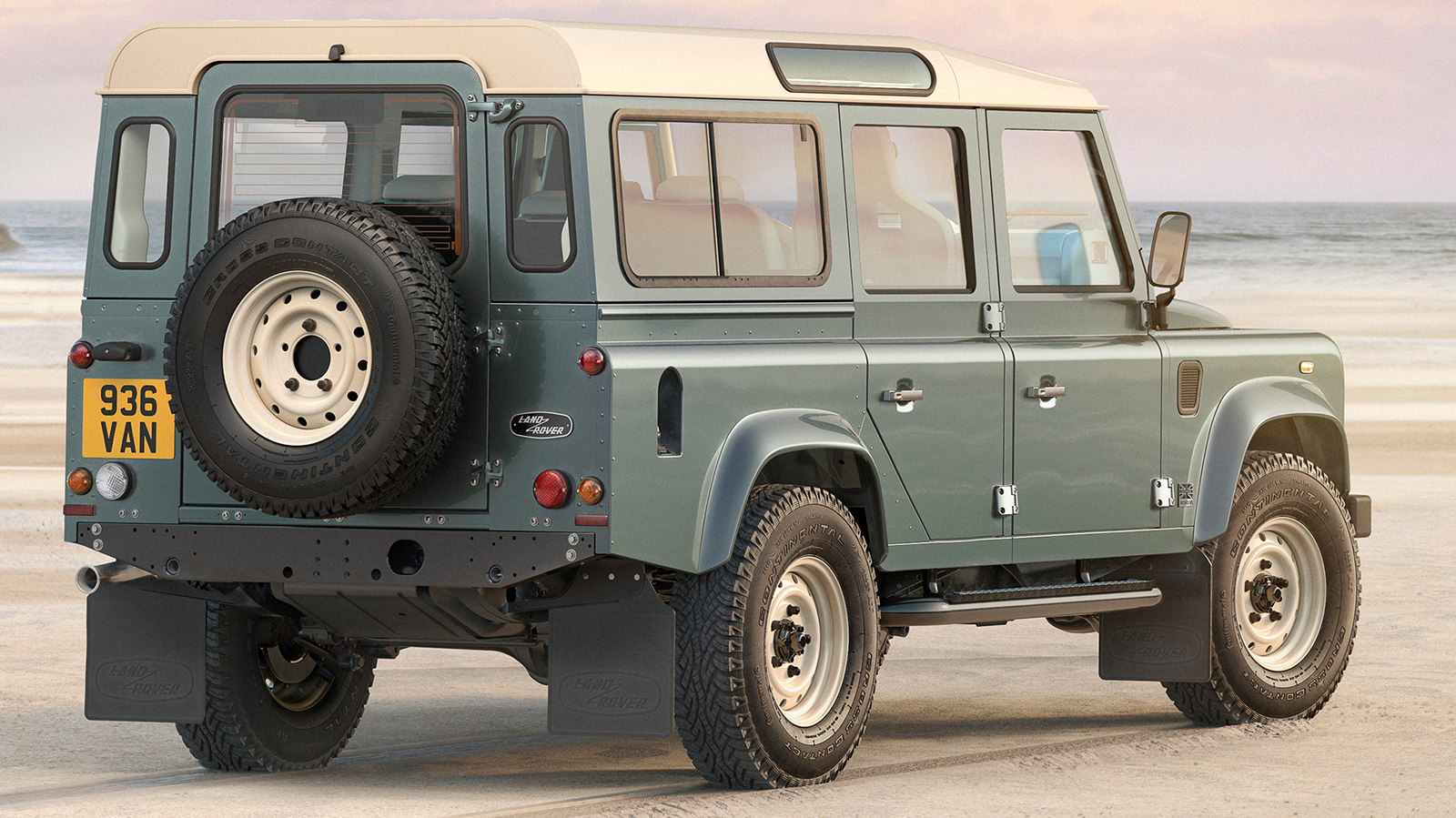 Land Rover Defender V 8 Classic Restomod 2