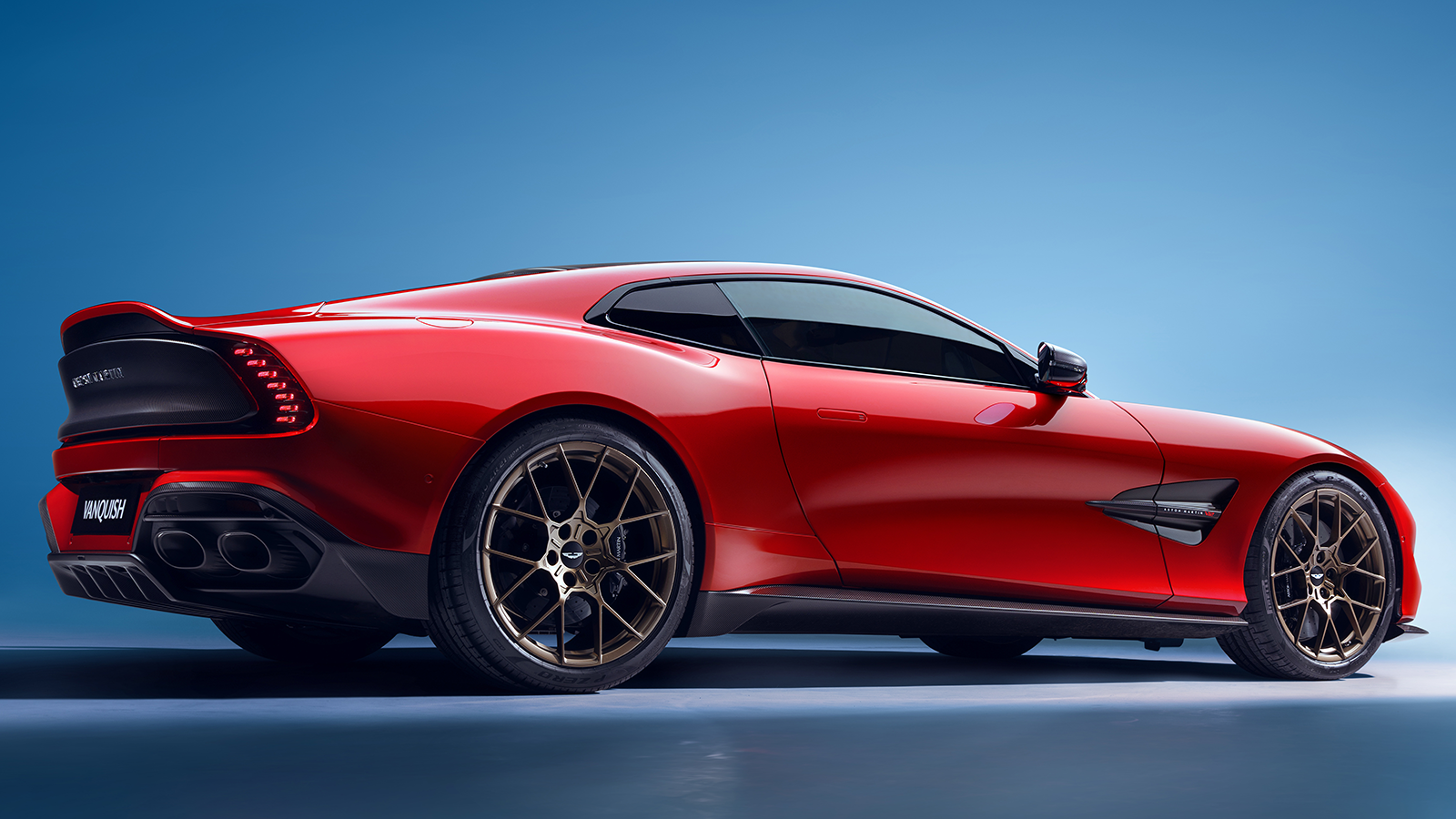 2025 Aston Martin Vanquish V 12 GT 22