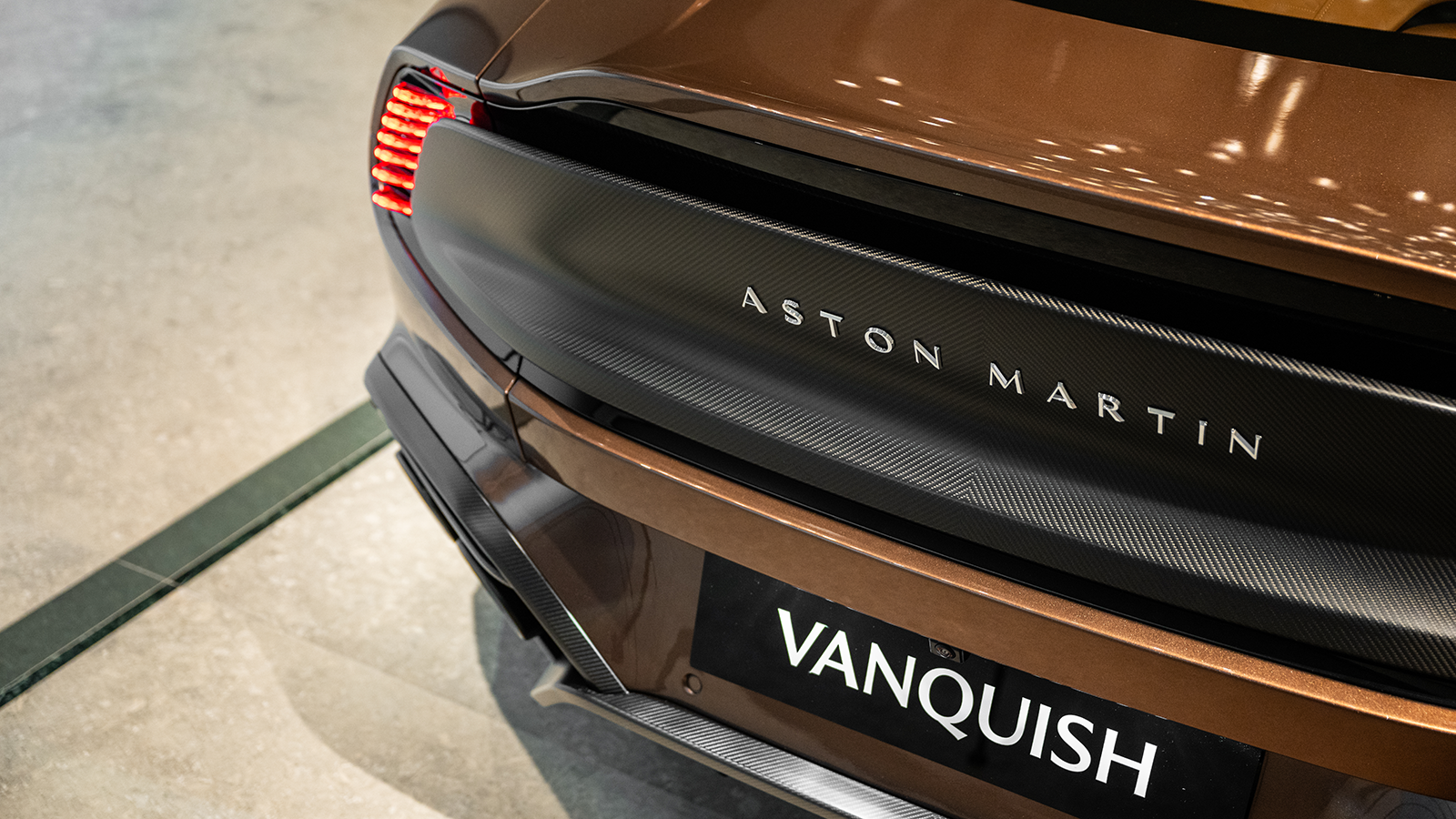 2025 Aston Martin Vanquish V 12 GT 46