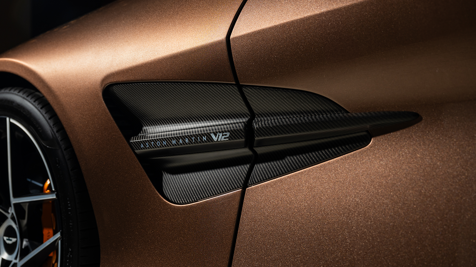 2025 Aston Martin Vanquish V 12 GT 35