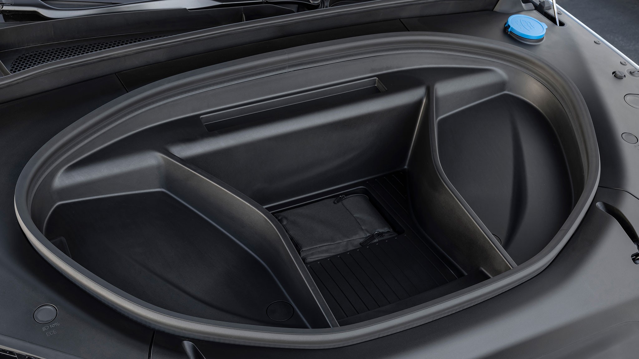 2025 Volvo EX90 First Drive 16