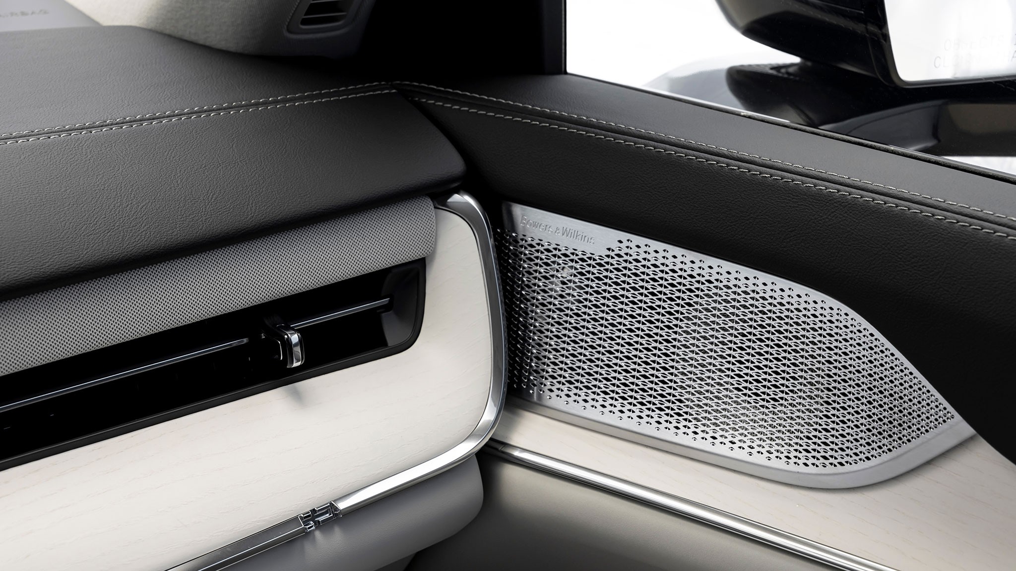 2025 Volvo EX90 First Drive 12