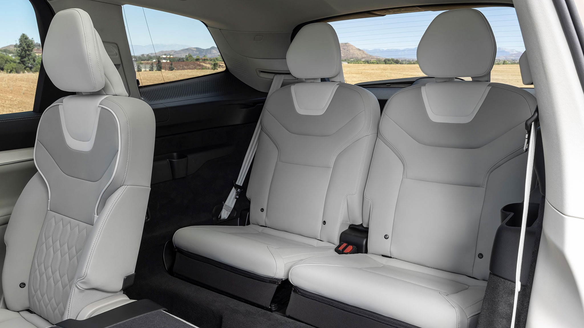 2025 Volvo EX90 First Drive 8