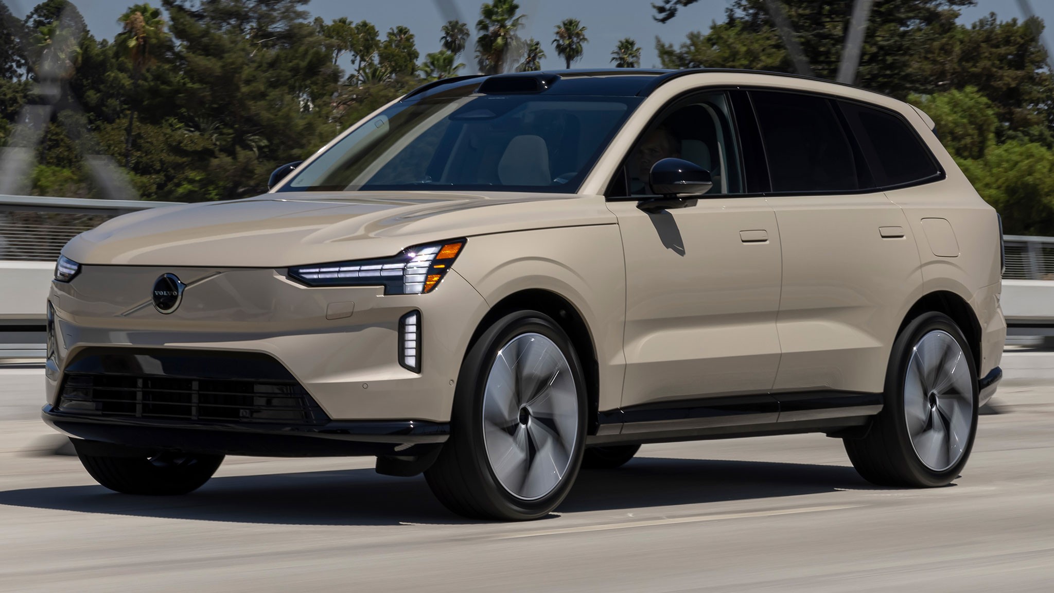 2025 Volvo EX90 First Drive 2