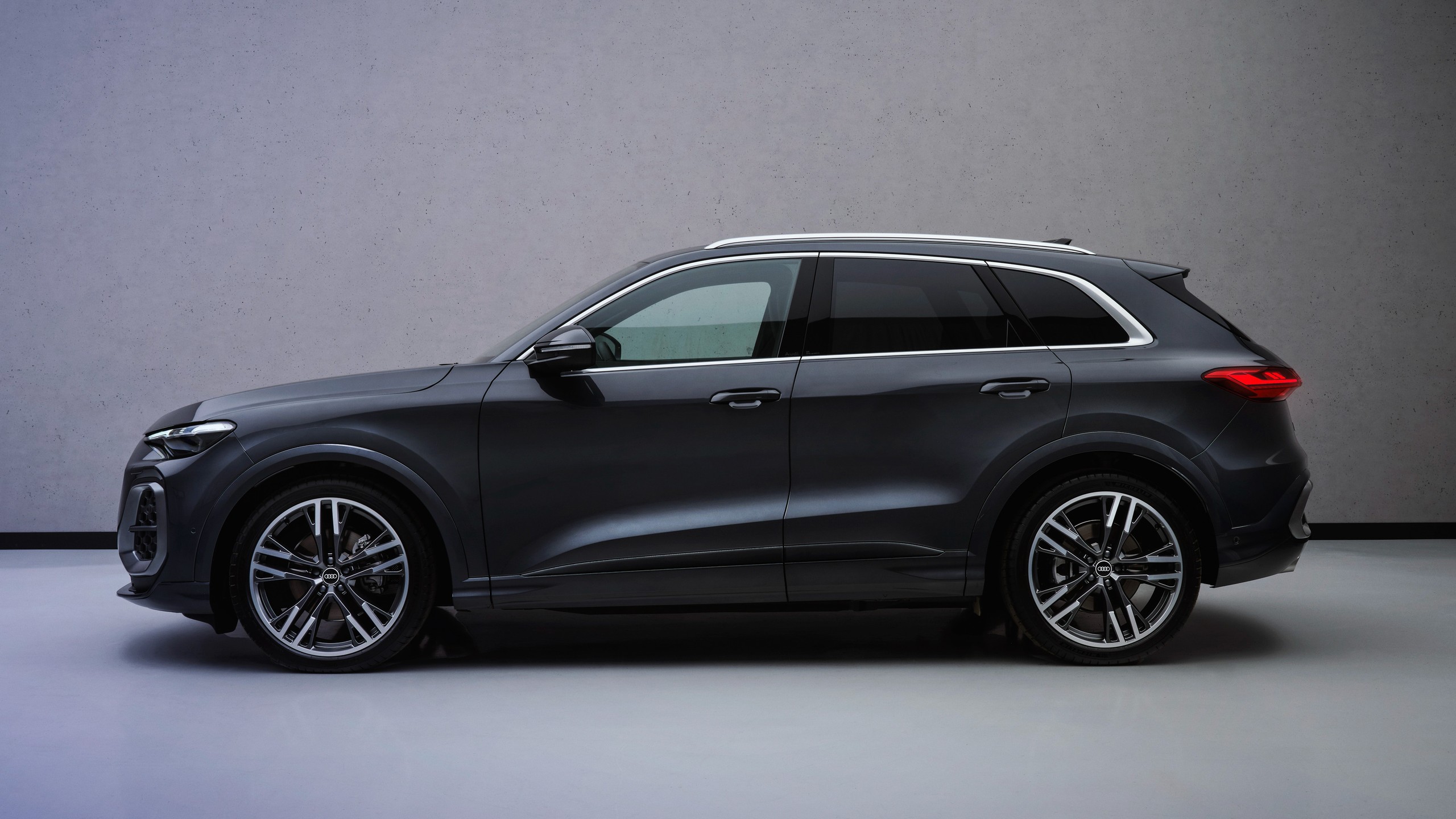 2026 Audi Q5 and SQ5 23