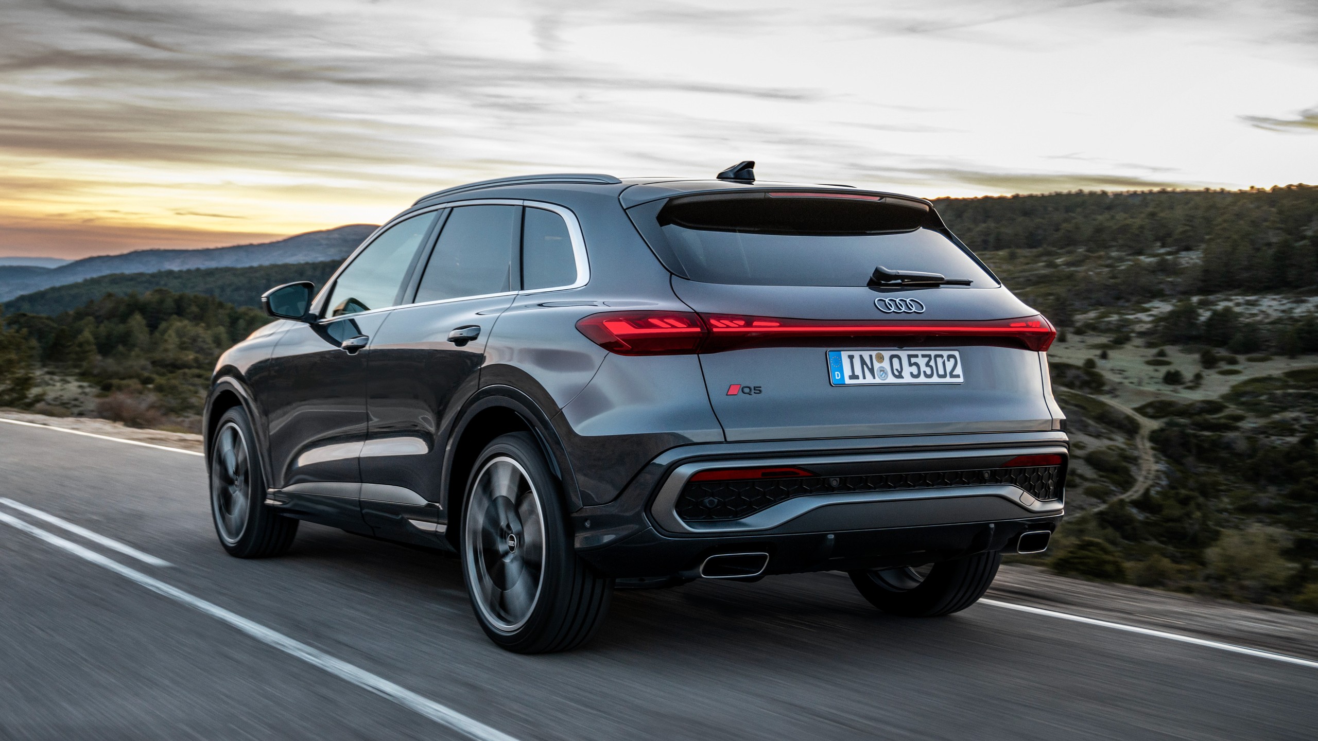 2026 Audi Q5 and SQ5 37