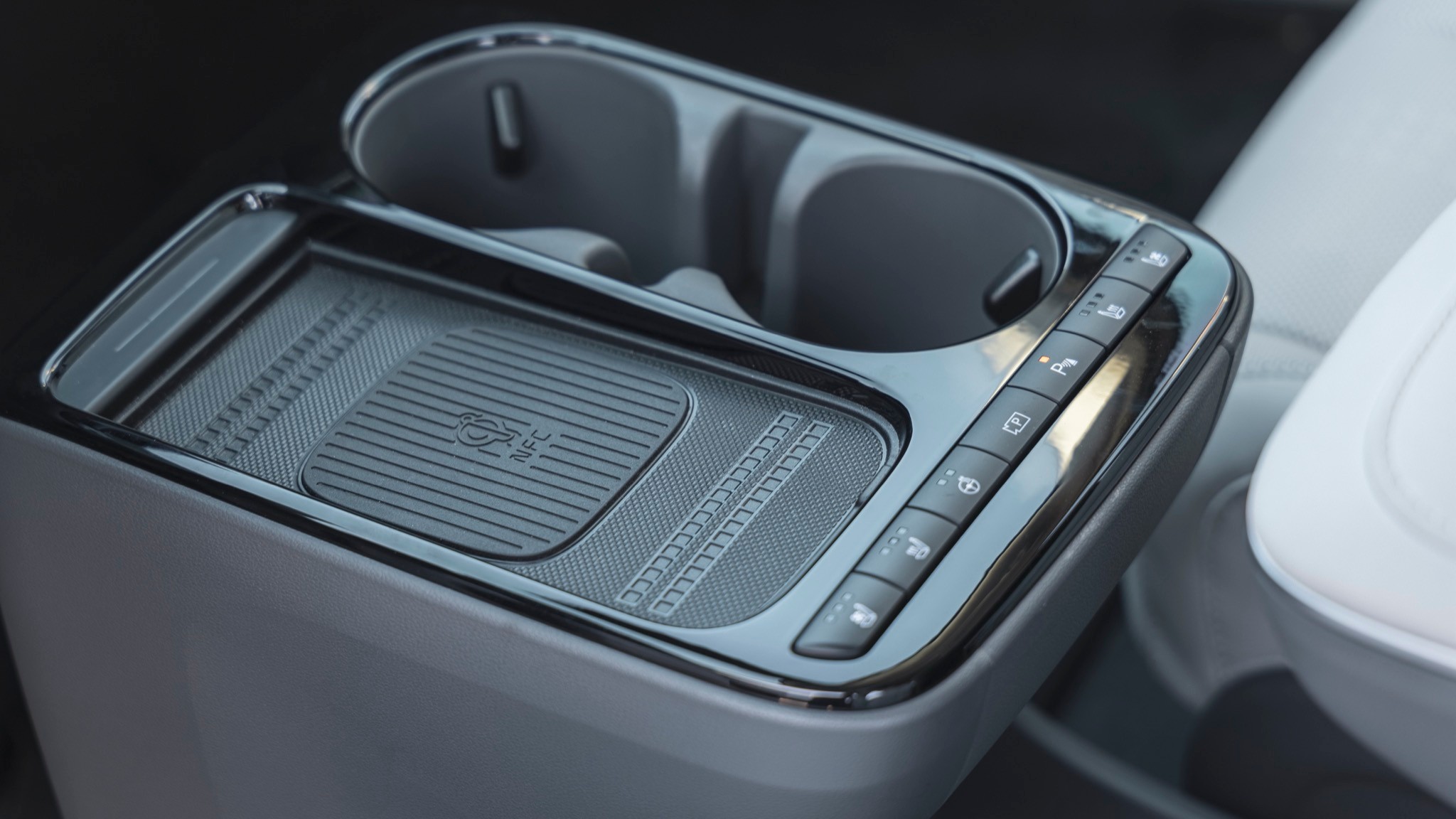 2025 Hyundai Ioniq 5 Limited 8