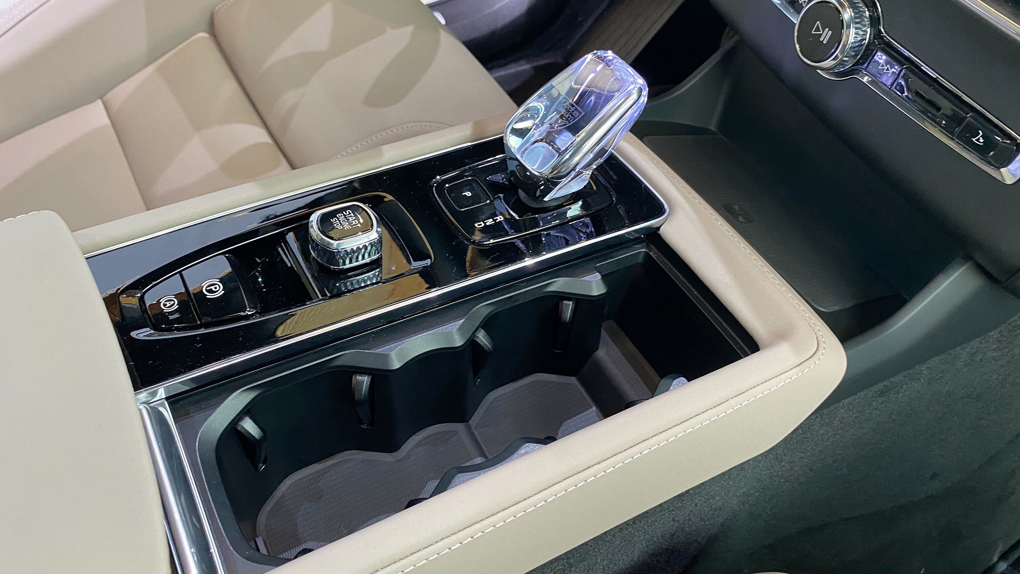 2025 5 Volvo XC90 SUV debut 14