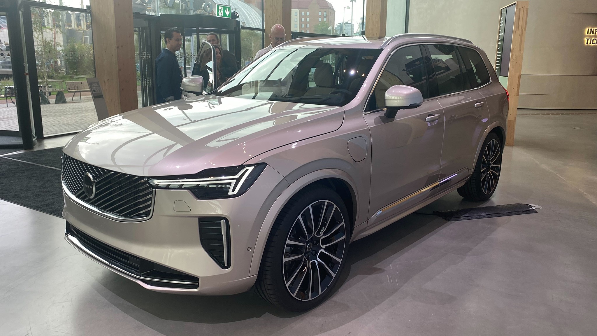 2025 5 Volvo XC90 SUV debut 20