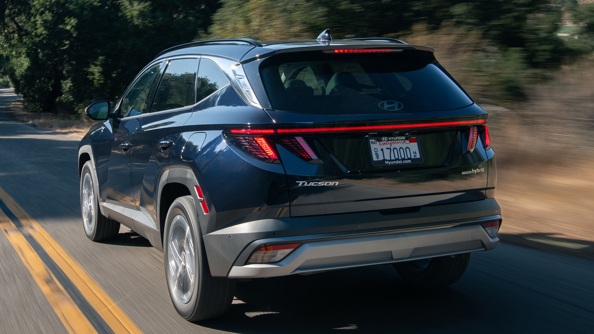 2025 hyundai tucson hybrid rear rolling 023