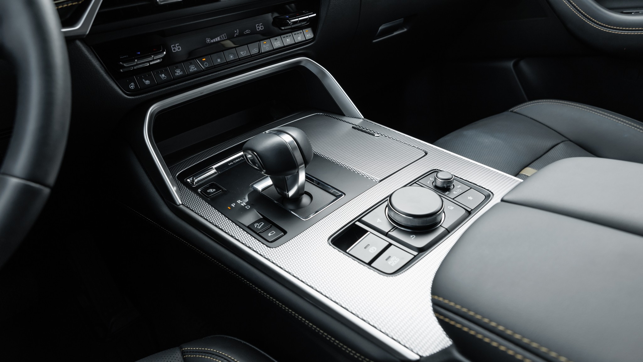 018 2025 Mazda CX70 PHEV center console