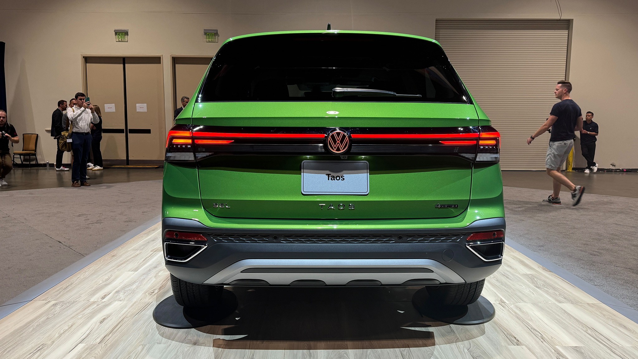 2025 Volkswagen Taos 23