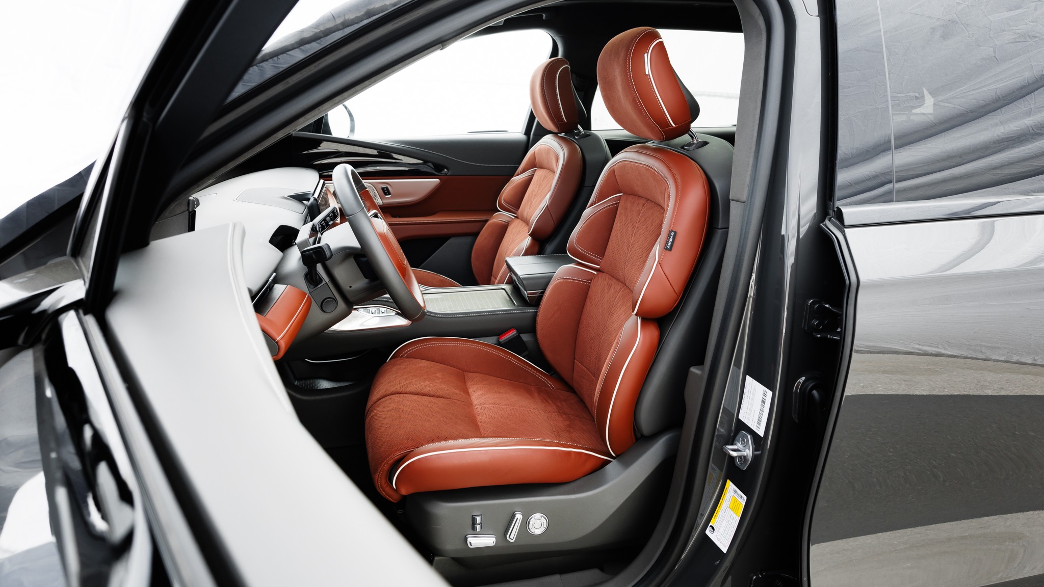 005 2024 Lincoln Nautilus Hybrid Black Label Front Seats